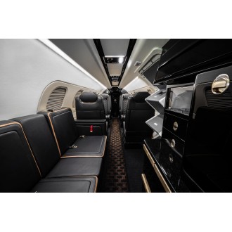 Embraer Phenom 300
