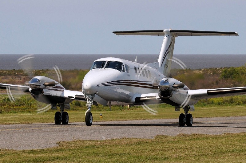 арендовать бизнес джет Beechcraft King Air 200