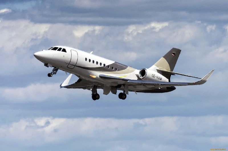 бизнес джет Dassault Falcon 2000 в Украине