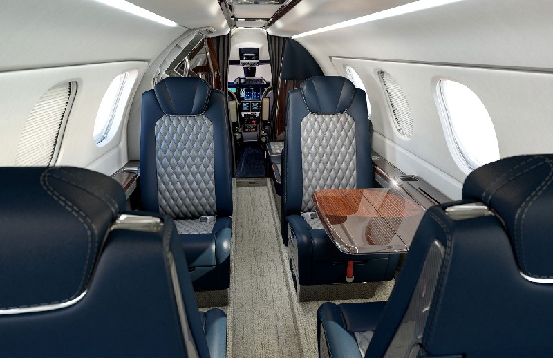 аренда самолета Embraer Phenom 300