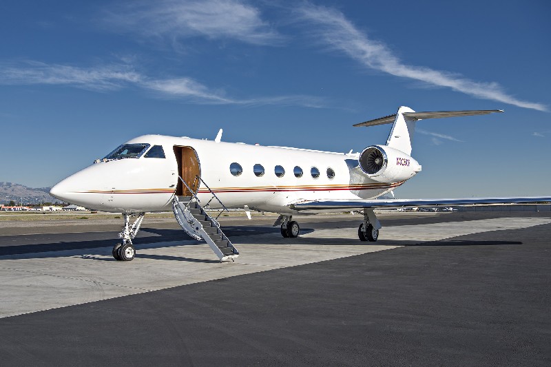 арендовать бизнес джет Gulfstream II
